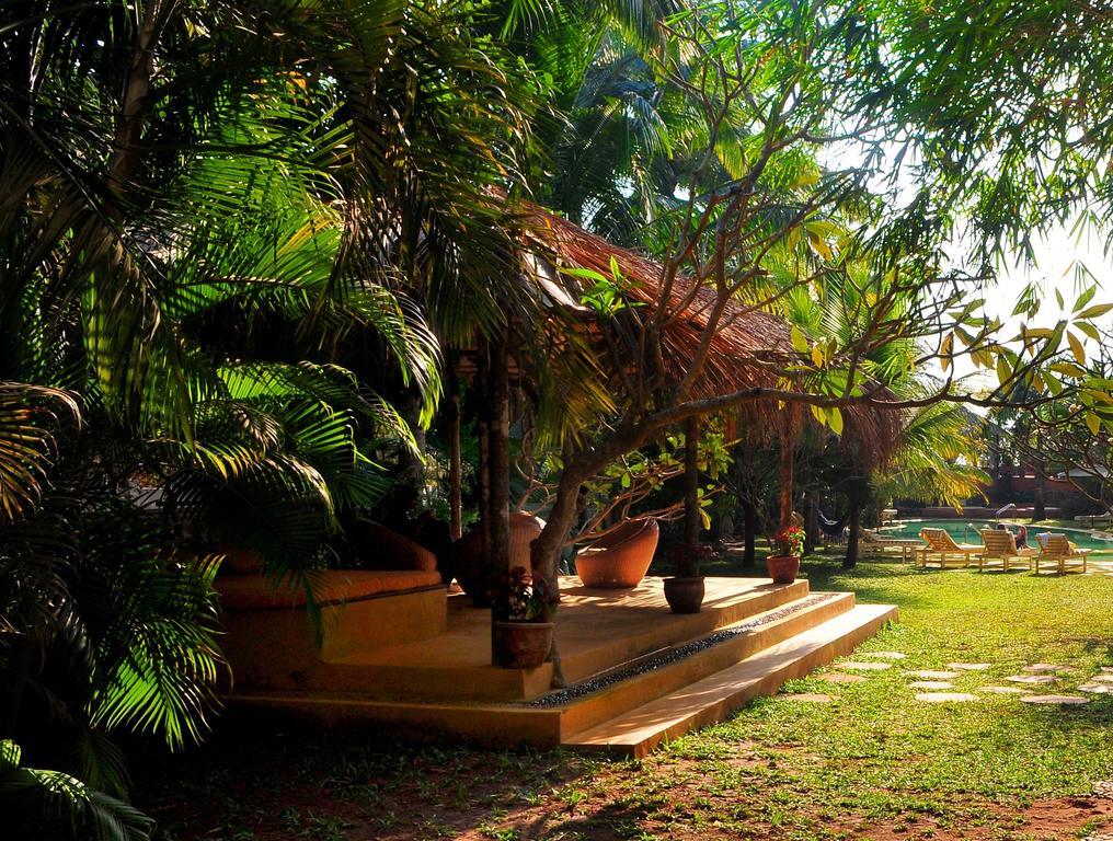 The Clematis Hotel Candolim Exterior foto