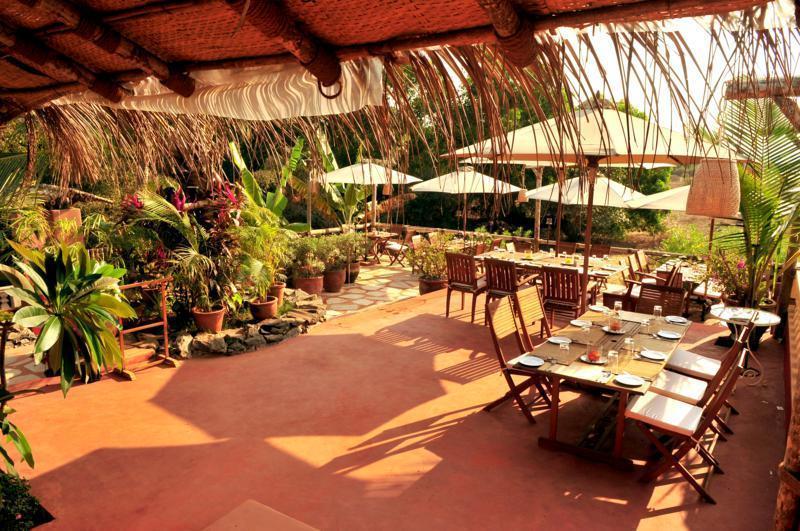 The Clematis Hotel Candolim Exterior foto